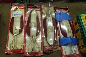 lot 333 image: Dardevle Muskie Spoons