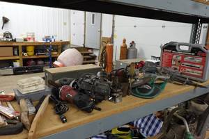 lot 315 image: Assorted Tools and Car Parts