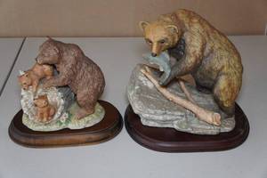 lot 91 image: 2 Bear Figurines with Wood Base