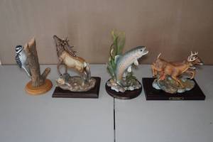 lot 90 image: Wildlife Collector Figurines