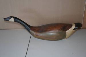 lot 73 image: Hand Carved Ducks Unlimited Special Edition Wood Goose