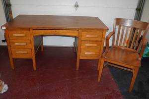 lot 161 image: Wood Desk with Chair