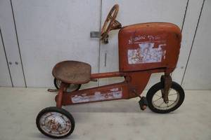 lot 59 image: AMF Junior Trac Pedal Tractor Ride-On Toy