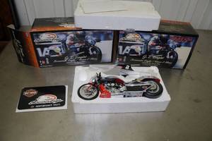 lot 246 image: Matco Tools Harley Davidson Screamin Eagle Pro Stock Race Bike Die Cast