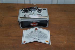lot 157 image: Maisto Harley Davidson 1909 Twin 5-D V-Twin 118 Scale Model