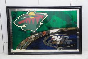 lot 254 image: Bud Light Minnesota Wild Framed Bar Mirror