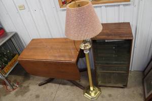 lot 423 image: Antique Drop Leaf Table with Stereo System and Floor Lamp
