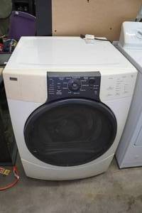 lot 255 image: Kenmore Elite Front Load Gas Dryer