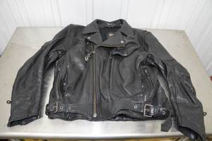 lot 433 image: Xpert Leather Jacket - XL
