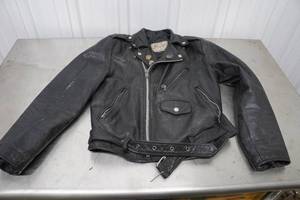 lot 435 image: Bermans Leather Jacket - 38