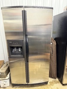 lot 30 image: Kenmore Side-By-Side Refrigerator