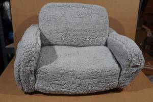 2-In-1 Flip Out Cuddly Sherpa Toddler Couch Lounger -Gray