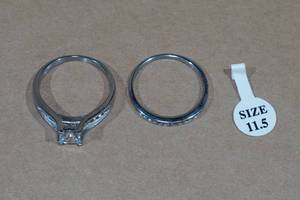 Womens White Gold Tone Wedding Set -Size 11.5