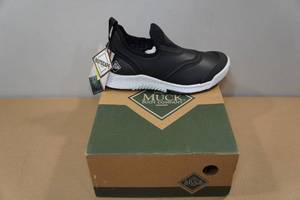 Muck Boots Womens Outscape Low Shoes -Size 5