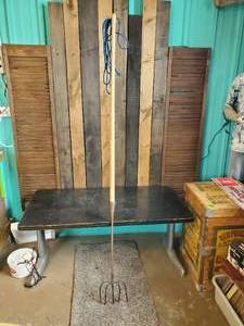 Awesome Ice House Spear