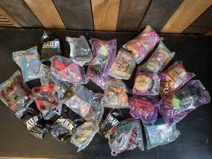 20 Fast Food Restaurant Prizes Still in Packaging