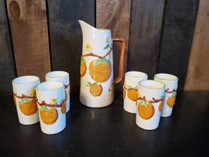 Napcoware Mid Modern  Orange Juice Pitcure and Glasses