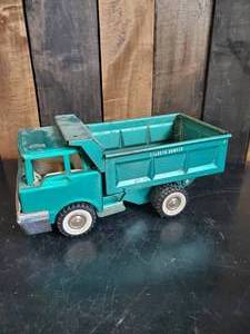 1960s Structo Dumper Truck