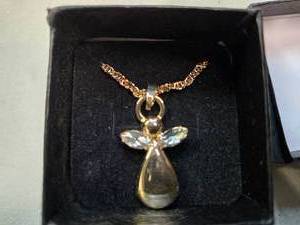 Genuine Australian 14K Gold Plated Crystal Angel Locket on 18-Inch Rope Chain  Brand New  Brand New Sold online for over $120