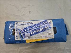 Compact Ice Scraper  Snow Broom (Brand New Snow Joe)