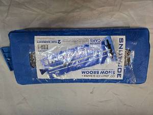 Compact Ice Scraper  Snow Broom (Brand New Snow Joe)