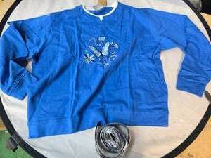 Lot of 2 items A Gold Coast Long Sleave Swelter ( Size  XXL, 100% Cotton  New with tag) and 2 adjustable belts ( New)