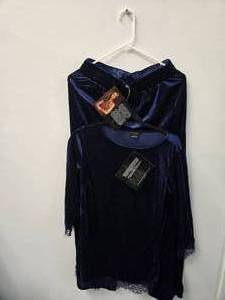 IMAN Global Chic Long Sleeve Velvet Night Gown with matching pants (SizeS, New with Tag. Color Indigo)