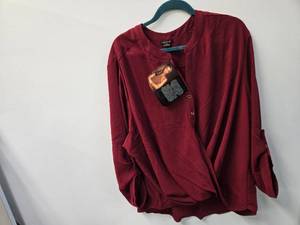IMAN Elegant Dress Shirt for Women ( Size3X New with Tag) Retailed for $24 -$50