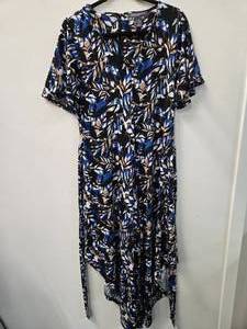 Kate & Mallory Size M  Dress (New without Tag)