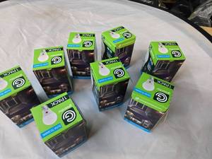 Lot of 8 Packs of Greenlite Dust-to-Dawn LED Light Bulbs (60W Equivalent)