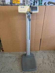 lot 20 image: Tanita Corporation WB3007301 440lb Digital Physicians Weighing Scale - Good Working Condition Great For Weighing Packages Too