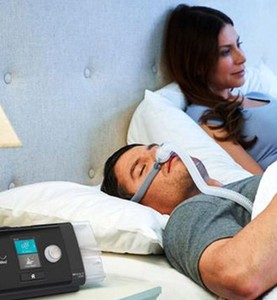 lot 1 image: MSRP $1800 ResMed AirSense 10 AutoSet With HumidAir CPAP Machine WCarry Bag, Reservoir, Heated Hose, Data Card & Power Cord - Excellent Working Condition No Mask Included