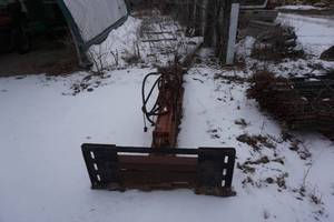 Universal Mount Bobcat Skid Loader Skid Steer Hydraulic Log Splitting Attachment
