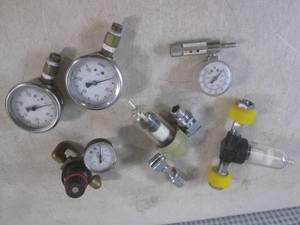 lot 27 image: (CS) Assorted Gauges Etc...