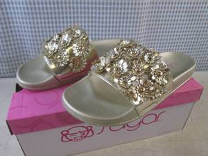 lot 63 image: (CSB) Pair of Sugar Shoes Size 7M -...