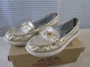 lot 65 image: (CSB) Pair of Tommy Hilfiger Shoes ...