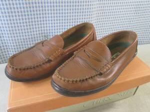 lot 66 image: (CSB) Pair of Cherokee Shoes Size 7...