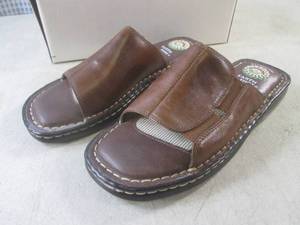 lot 68 image: (BS) Pair of Earth Shoes Size 6 12...
