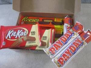 lot 96 image: (B-1) 12 King Size Candy Bars Kit K...