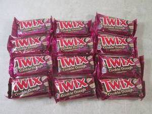 lot 100 image: (B-1) 12 Twix Cookie Dough Cookie B...