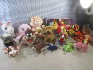 lot 116 image: (EW3) Assorted Plush Animals and To...