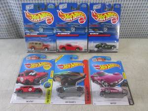 lot 304 image: (EC1) Assorted Hot Wheels in Packag...