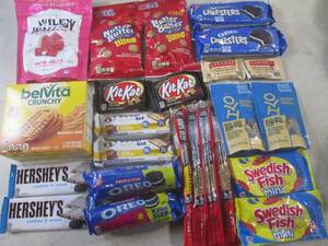 lot 320 image: (B-2) Assorted Snacks Past Date...