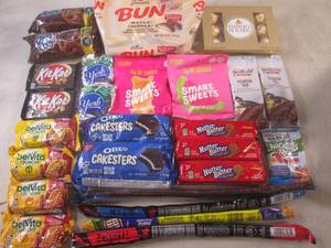 lot 321 image: (B-3) Assorted Snacks Past Date...