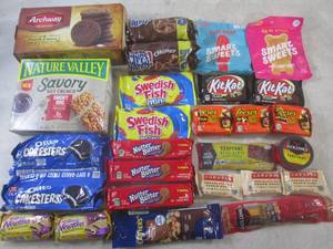 lot 324 image: (B-1) Assorted Snacks Past Date...