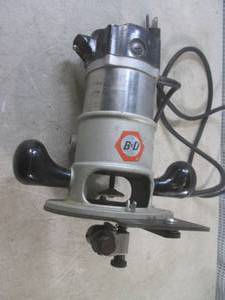 lot 168 image: (BS) Black & Decker Router 3315 - P...