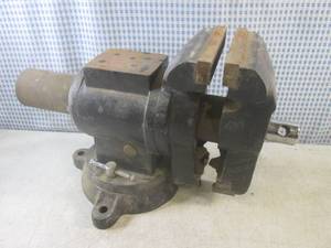 lot 177 image: (BS) Large 5 Bench Vise with Pipe ...