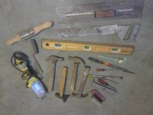 lot 211 image: (BSB) Assorted Hand Tools and Work ...