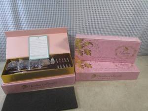 lot 219 image: (BS) 3 New 19pc Davelion Calligraph...