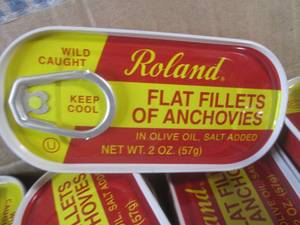 lot 261 image: (B-2) 25 Cans of Flat Fillets of An...
